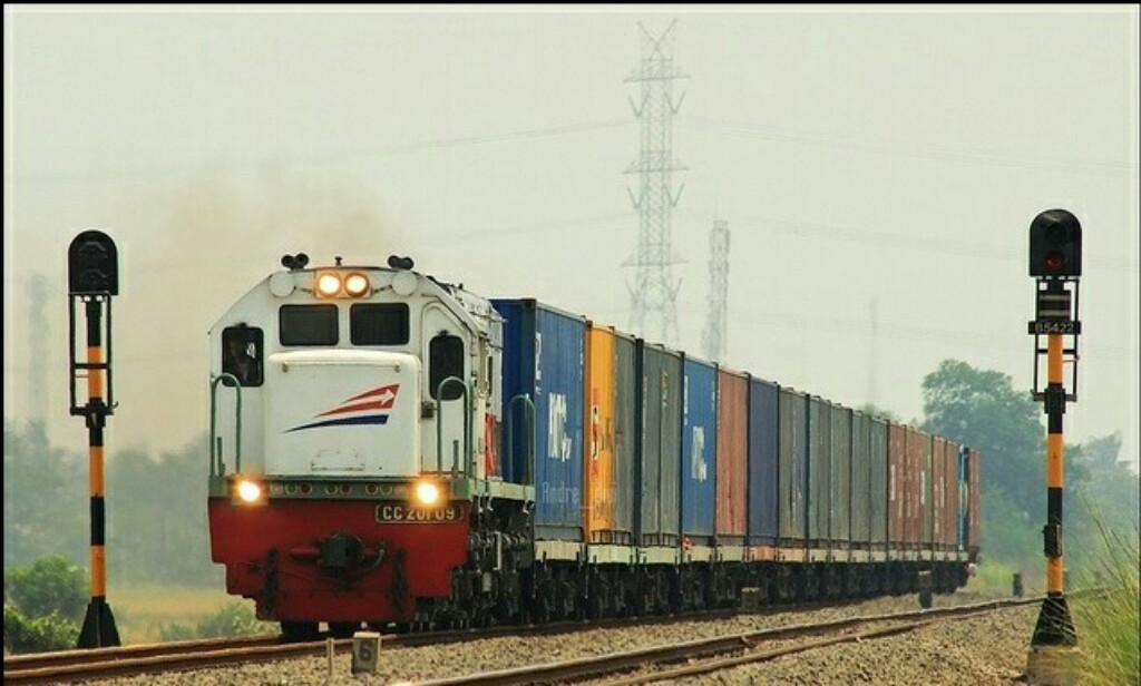   Angkutan Barang PT KAI Semester I 389, 798 Ton, Naik 13 Persen 